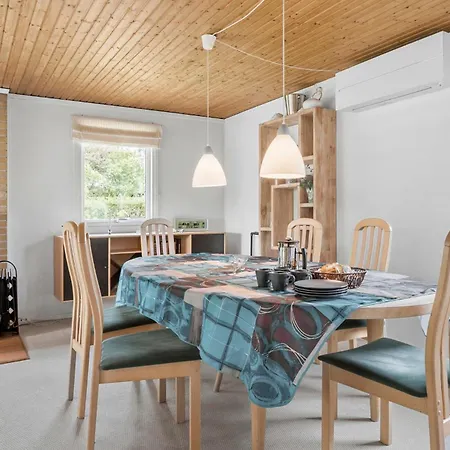 Дом отдыха 3 Bedroom Cozy In Juelsminde